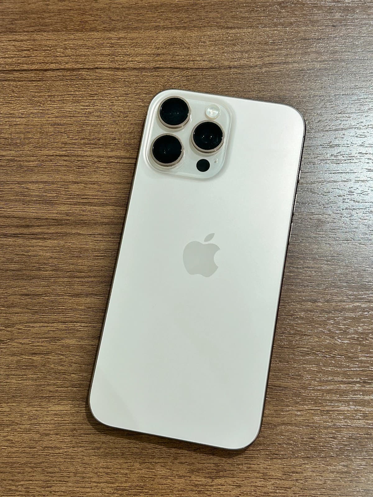 iPhone 16 Pro Max 256GB Desert Titanium